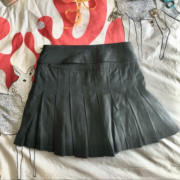 Free People Tencel A line and circle mini pleated skirt - dusty black - Picture 5 of 11